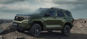 Больше не нужно отвлекаться: Проекция на лобовое стекло в Tank 400